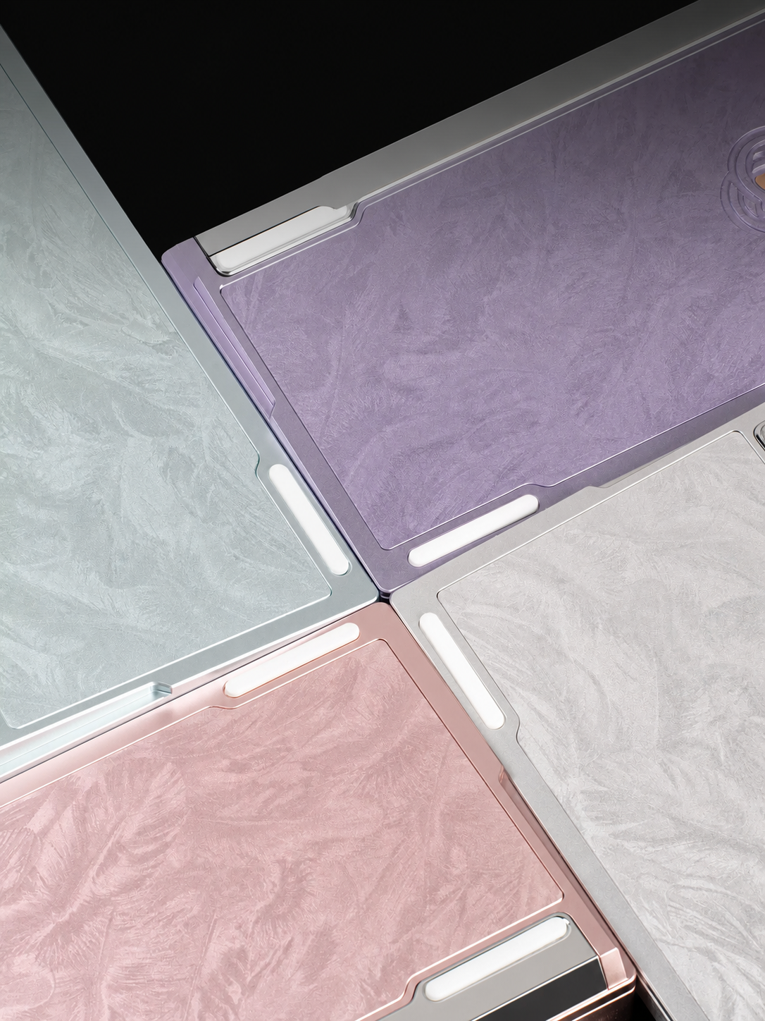Keyzen Studio CLT60 Feather-Pattern Aluminum Case